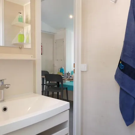 Happy Camp Mobile Homes In Valamar Lanterna ポレッチ