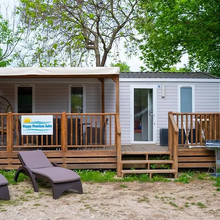 Happy Camp Mobile Homes In Valamar Lanterna 캠프장