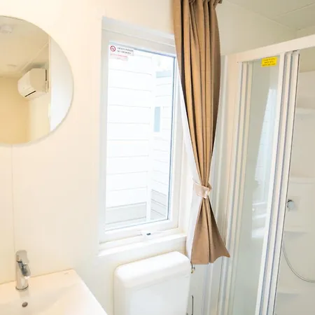 Happy Camp Mobile Homes In Valamar Lanterna キャンプ場