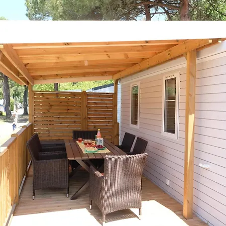 Happy Camp Mobile Homes In Valamar Lanterna キャンプ場