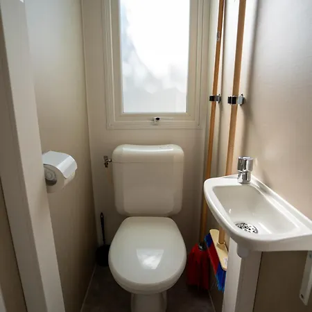 캠프장 Happy Camp Mobile Homes In Valamar Lanterna