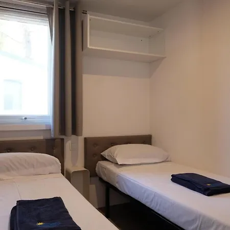 Happy Camp Mobile Homes In Valamar Lanterna