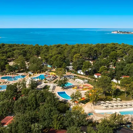 Happy Camp Mobile Homes In Valamar Lanterna Campsite