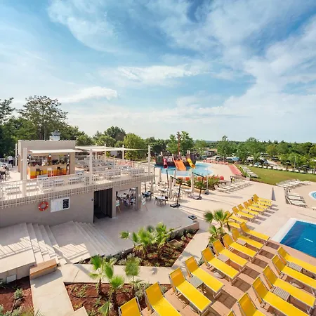 Happy Camp Mobile Homes In Valamar Lanterna Porec