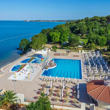 Campsite Happy Camp Mobile Homes In Valamar Lanterna Porec