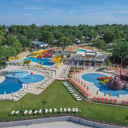 Happy Camp Mobile Homes In Valamar Lanterna * Porec
