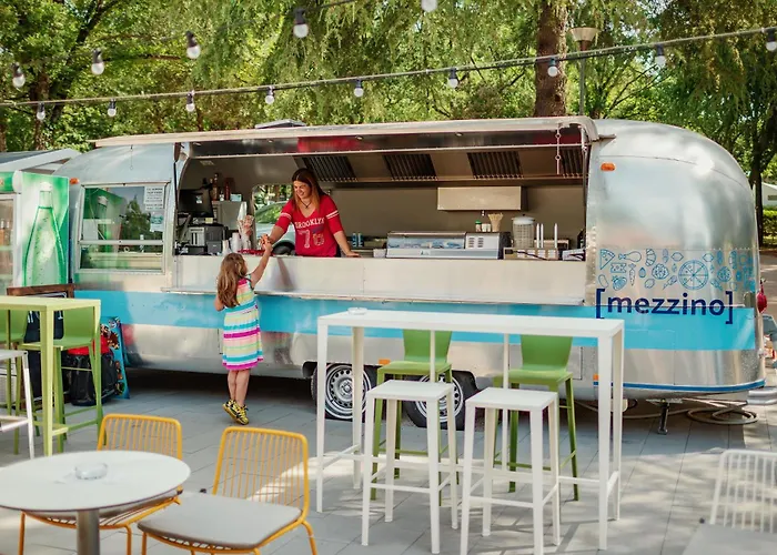 Happy Camp Mobile Homes In Valamar Lanterna Campingplatz *