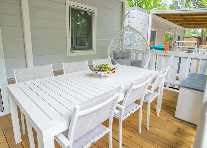 Happy Camp Mobile Homes In Valamar Lanterna *