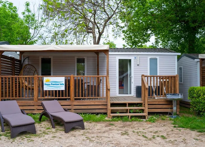 Happy Camp Mobile Homes In Valamar Lanterna Кемпінг