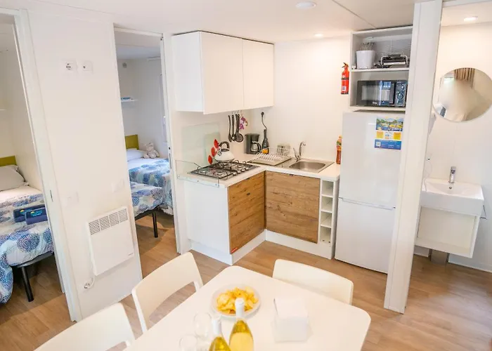 Кемпінг Happy Camp Mobile Homes In Valamar Lanterna